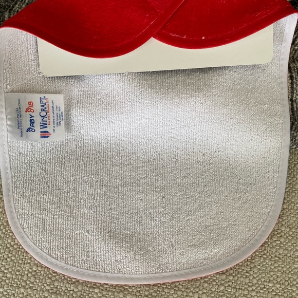 Stanley Cup Capital’s Champions 2018 Baby Bib - Picture 3 of 3
